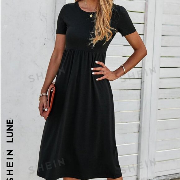 NWT SHEIN LUNE Solid Pocket Detail Dress size M in Black - Picture 1 of 4